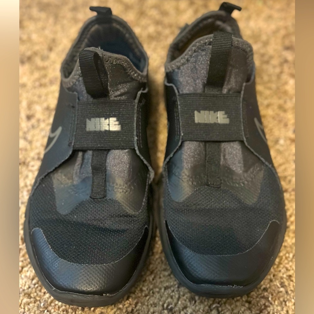 (SOLD) Nike Flex Runner